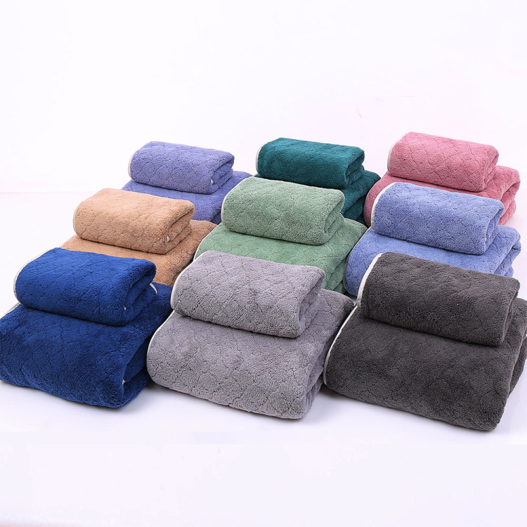 Ręczniki kąpielowe 70x140 i 35x75 cm Cotton World zestaw 2 ręczników beżowe